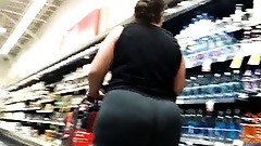 Fat booty latina at the dollar store
